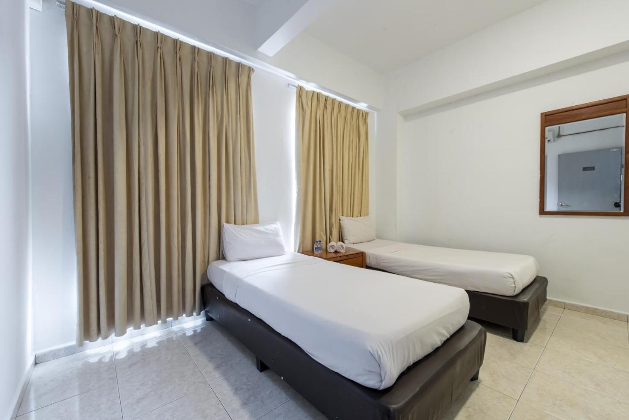 Hollitel Hotel Malacca Eksteriør billede